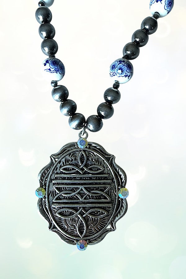 BOOT STITCH NAVAJO CERAMIC BALL BEAD NECKLACE