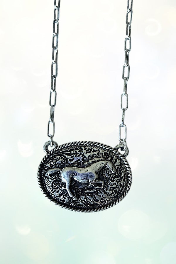 RUNNING HORSE ETCHED OVAL PENDANT NECKLACE