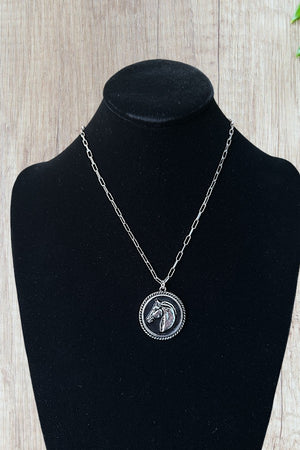 WESTERN HORSE HEAD BLACK ROUND PORTRAIT PENDANT NECKLACE