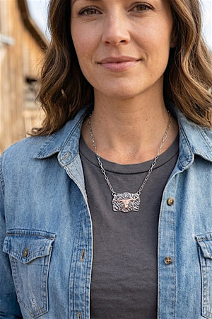 WESTERN TWO TONE STEERHEAD ETCHED PLATE PENDANT CHAIN NECKLACE