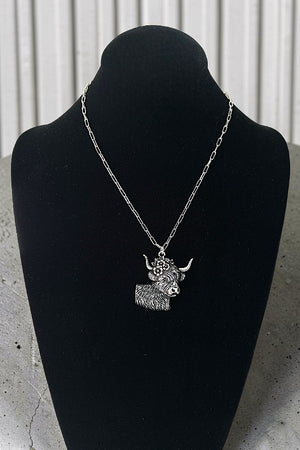 WESTERN ETCHED FLOWER COW PENDANT NECKLACE
