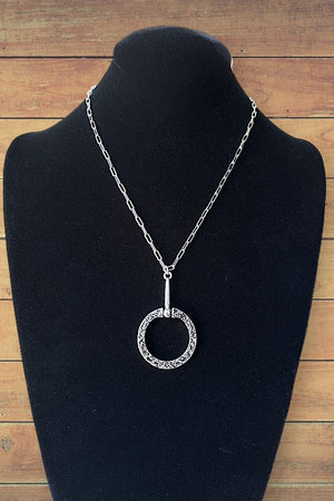 WESTERN ETCHED SNAFFLE BIT PENDANT CHAIN NECKLACE