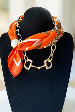 WESTERN SCARF CHARM LAYERED SNAFFLE BIT CHAIN NECKLACE