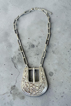 FLORAL ETCHED LARGE BUCKLE PENDANT CHAIN NECKLACE
