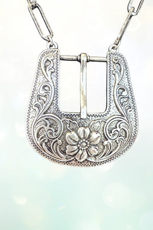 FLORAL ETCHED LARGE BUCKLE PENDANT CHAIN NECKLACE