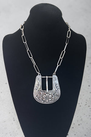 FLORAL ETCHED LARGE BUCKLE PENDANT CHAIN NECKLACE