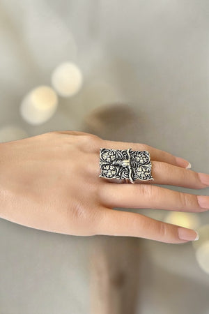 WESTERN ENGRAVED STEERHEAD PLATE CUFF RING