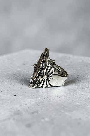 WESTERN ETCHED CONCHO STRETCH RING