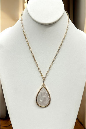 Teardrop Pearl Pendant Chain Necklace