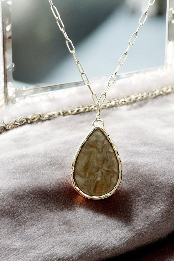 Teardrop Pearl Pendant Chain Necklace