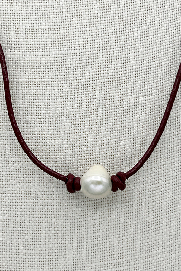 Faux Leather Cord Pearl Pendant Necklace