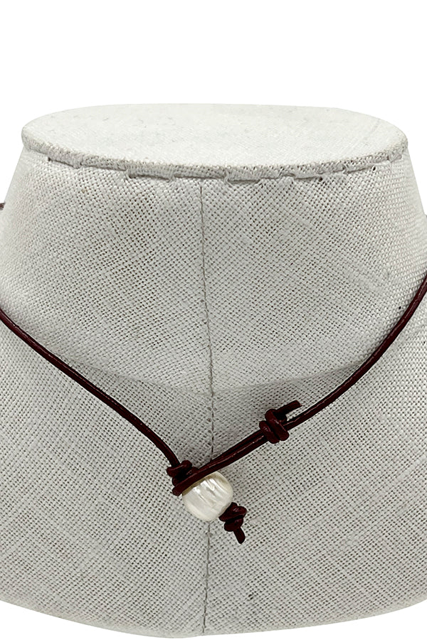 Faux Leather Cord Pearl Pendant Necklace