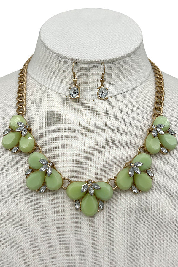 Semi Acrylic Floral Gem Necklace Set