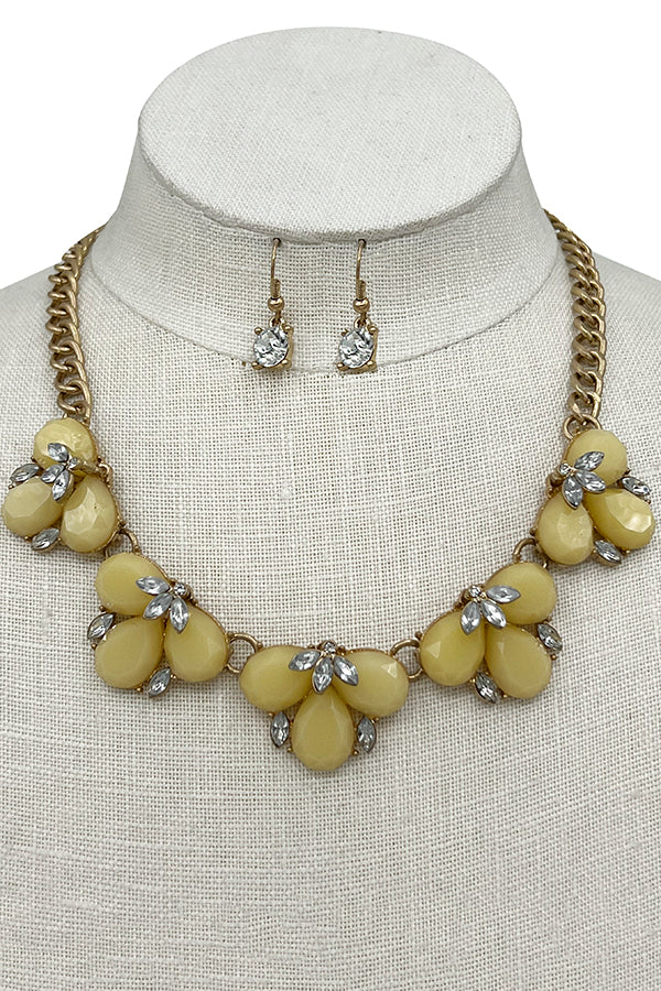 Semi Acrylic Floral Gem Necklace Set