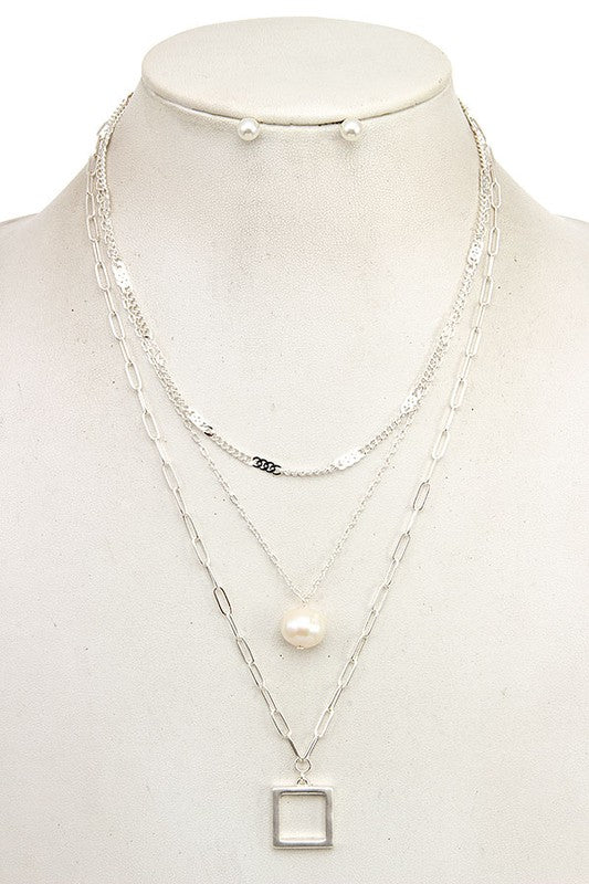 MULTI LAYERED PEARL SQUARE PENDANT NECKLACE SET