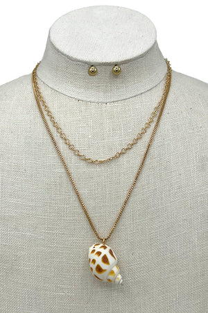 Layered Shell Pendant Necklace Set