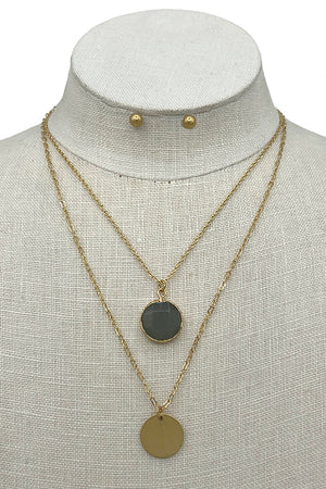 Layerd Round Pendant Necklace