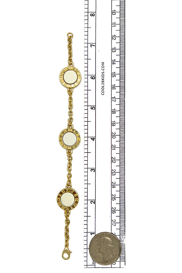 Round Roman Numeral Etched Chain Bracelet